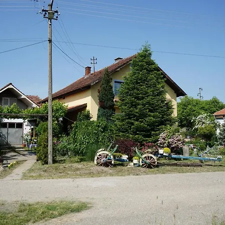 Apartment Etnobubi Novi Sip